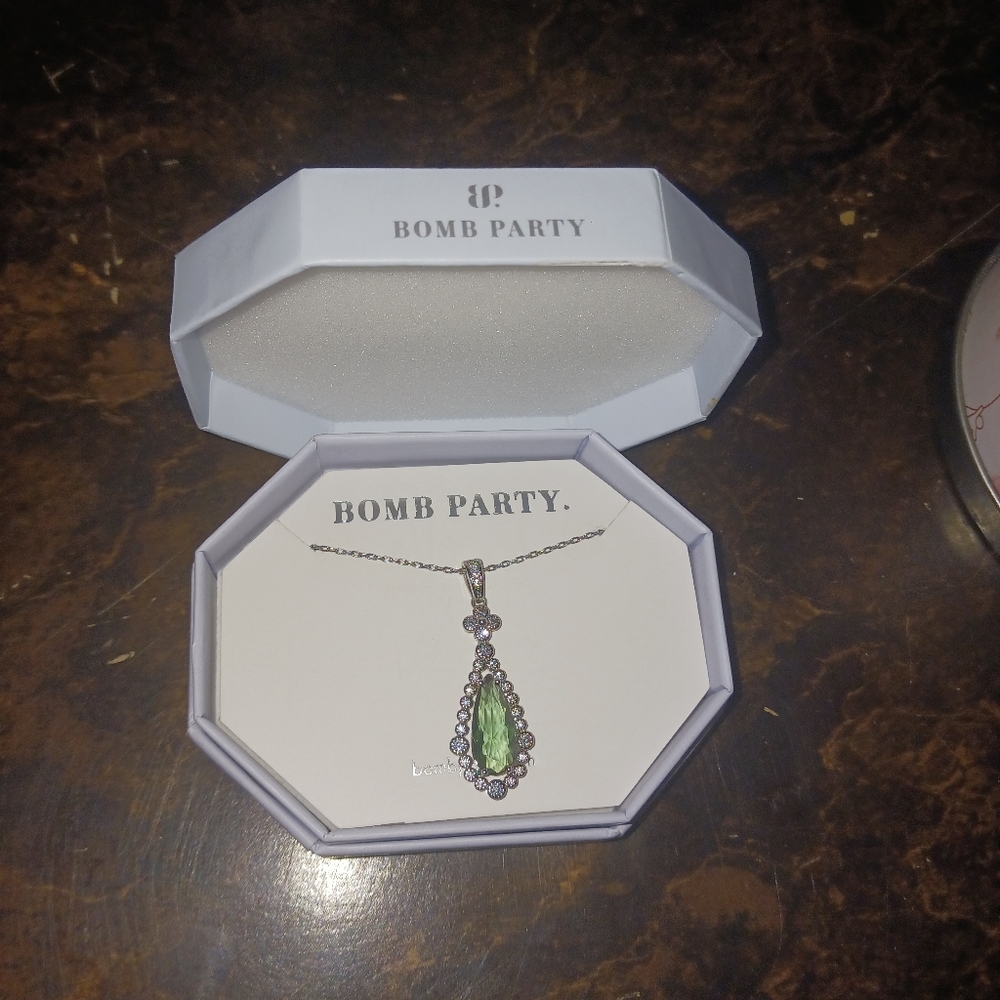 Olive Green Moissanite/Rhodium Plating